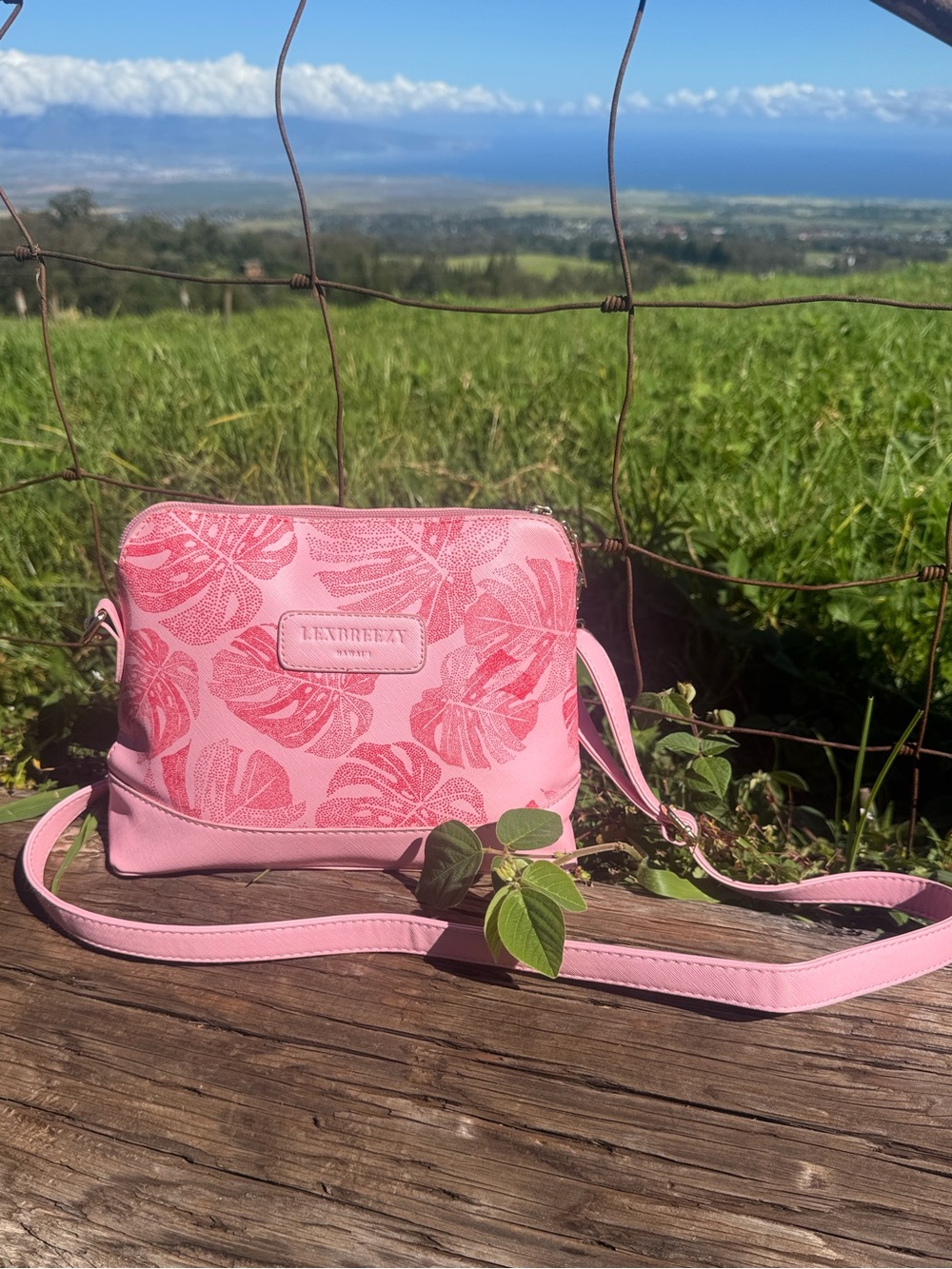 Lexbrezzy Hawaii Pink Monstera Tropical Resort Crossbody 'Eke Bag